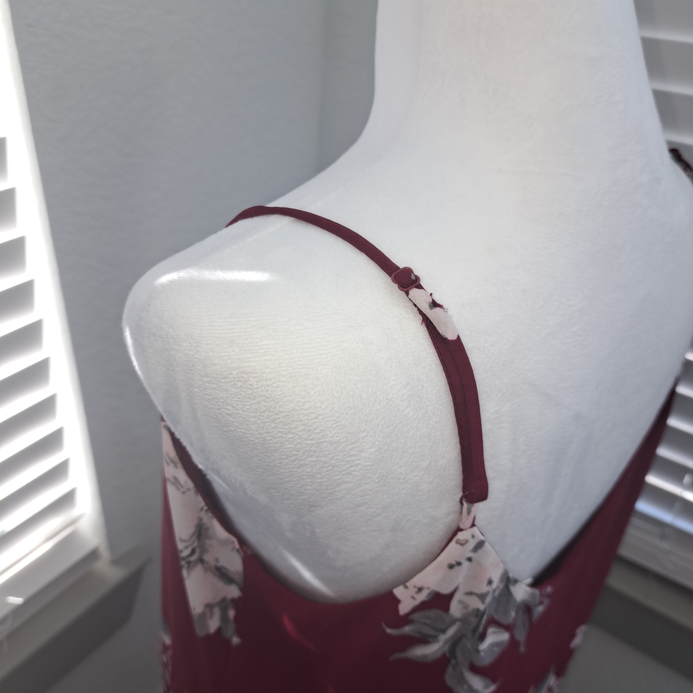 Socialite Maroon Floral Midi Dress - Picture 4 of 7